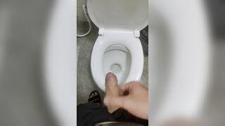 *** sục ở trường