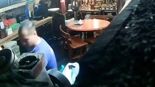 Sư thầy và cô phật tử có chồng nhưng dang díu với nhau lén lút vào tận chùa đụ nhau.
