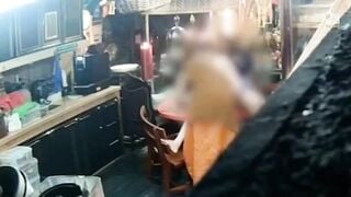 Sư thầy và cô phật tử có chồng dang díu với nhau xem chùa như nhà thích ở đâu đụ ở đó