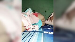 Dì út ốm đau uống thuốc có thuốc ngủ mà ngủ say thì bị thằng cháu họ đụ trộm.