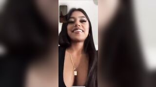 Chat cùng cô nàng xinh đẹp nóng bỏng