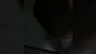chị hàng xóm 95 xinh như này mà chồng di tù