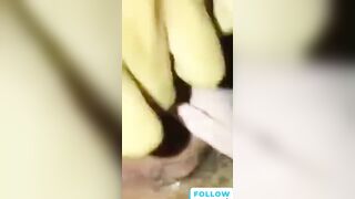 Mút mút em tuổi mới nhú