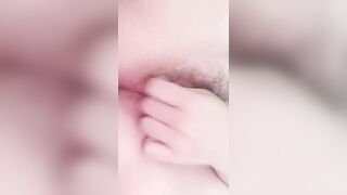 Em học sinh mới lớn lồn non thủ dâm 1