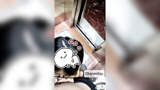 Đg cùng e ghệ bú cu public trg thang máy phê pha thì có ng bước vào xử lí sao đây
