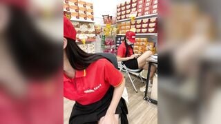 Siêu Thị WinMart bé nhân viên lồn nhiều nước vừa làm vừa bán quạt - phần 76