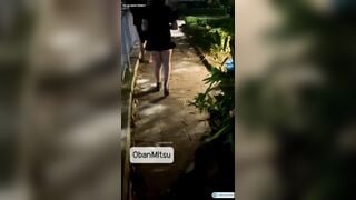 Dắt em ghệ dâm ra công viên show hàng public hỏi chuyện với người lạ