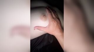 vú gái 17 tuổi hồng thật đó