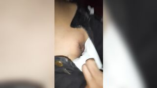 Ăn nhậu say xỉn với nhau ai dè dì út bị thằng cháu họ tụt quần nhìn trộm lồn dì.