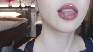 Em gái xinh dâm vú to lồn múp dâm đãng thủ dâm cho trai xem phần 2