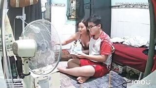 Dì ghẻ tổ chức sinh nhật cho con riêng của chồng mà ăn mặc mát quá ko mặc áo ngực.