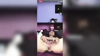 Em học sinh 2k9 mới có người yêu bị bạn trai bắt call sex vạch lồn cho ảnh xem.