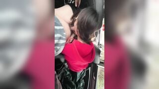 Đón con em họ đi chơi rồi địt nhau từ trên xe tới khách sạn
