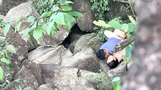 QUAY TRỘM ĐÔI NHÂN TÌNH ĐỤ NHAU TRÊN ĐỒI, TÍ THÌ BỊ BẮT