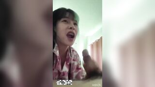 Bố Mẹ Đi Vắng Con Em Họ Vào Phòng Bú Cu Sục Cặc Cho Anh Sướng Bắn Tinh Ra Đầy Tay
