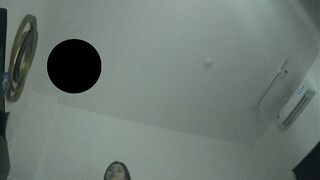 Bán mỹ phẩm không chạy đi khách bị quay trộm video sex