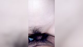 Em họ mới lớn mà bướm rậm lông