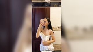Tuệ Lâm 2k9 đã xinh còn dâm - phần 1