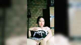 Cosplay hầu gái rồi móc cho anh xem