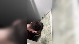 Quay lén Đi vệ sinh siêu thị bắt gặp cặp đôi mới lớn địt nhau trong toilet