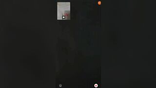 Em gái mới lớn Gọi video call cho bạn thân xem cảnh bạn trai địt mình chọc nứng nó