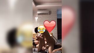 Con bạn thân cho chà cặc ngoài mép lồn cho đỡ nứng nhưng nứng quá địt luôn vào lồn