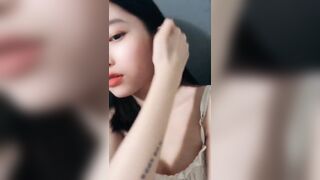Em Lê Trang 2k6 Thanh trì xinh mà ngu bị thằng người yêu đăng clip khoe vú
