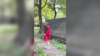 Em rau đi chụp ảnh public ngoài công viên vú to lồn ngon