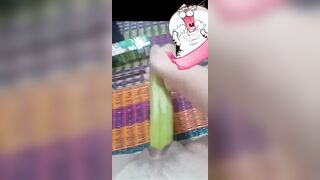 Gạ em bạn thân dâm đãng bím múp call vid show hàng móc lồn bằng dưa chuột cho xem