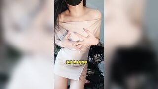 Con bạn thân cố ý thoát Y để tôi nứng cặc chịch nó