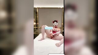 Em sia cô bé hồng vú ngon p1