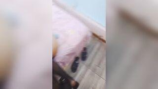 Mỗi khi em họ tôi không đi làm, cô ấy lại lén lút đến chỗ tôi để quan hệ tình dục. Th