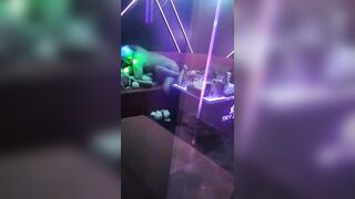 quay lén khách địt nhân viên trong quán karaoke sướng vl ra
