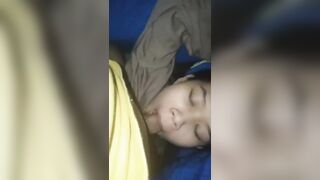 Em gái 2k9 học bài mệt mỏi còn bị anh họ đụ đút cặc vào mồm.