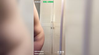 Em rau kính cận lồn rậm lông ngây thơ quay clip khỏa thân hát hò nhảy múa cho a xem
