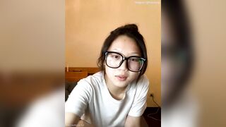 Kính cận vú to livestream siêu dâm 5
