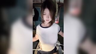 Em nó xinh như thiên thân khoe vú to tròn mặt dâm