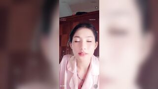 Phòng live của e idol tiktok Huỳnh Bảo Trân vú bự từng lộ link show hàng xoa bím #4