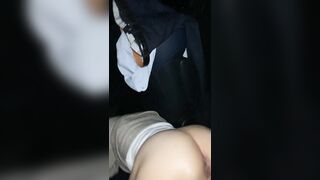 " Anh đỗ xe lại địt em đi - em thèm địt lâm rồi " Dogy trên xe cực dâm
