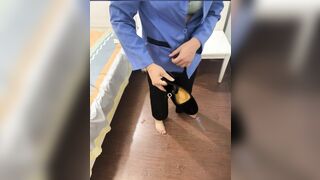 Ông chủ nhà cho tiền cô giúp việc để gạ địt sờ vú sờ lồn