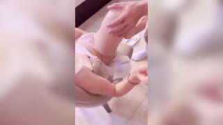 Sao anh dám rủ thằng bạn thân lại em bú cu vậy chồng