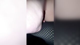 " đái lên xe tao là vợ tao biết đấy" vụng trộm đứa bạn thân trên ô tô