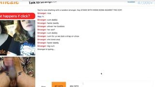 Hai em show vú cho trai lạ trên Omegle
