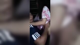 Lão cha dưỡng và con gái 2k10 lén mẹ đụ nhau cực sướng mỗi khi bà ấy vắng nhà.