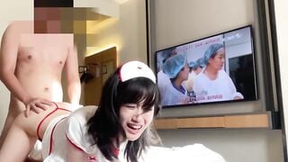 Ước mơ được chịch cô y tá của anh đã thành hiện thực