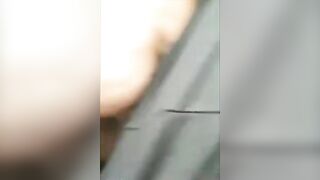 Loạn luân anh trai dẫn con em họ 16 tuổi mới lớn ra sau vườn địt nhau sướng vl ra