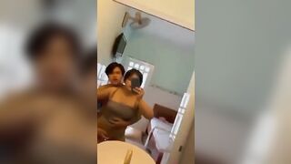 Thanh niên ăn hại của năm chịch cô bạn thân còn đút nhầm lỗ