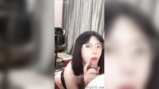 Giáo viên bú cặc của thằng học trò