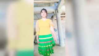 Em dân tộc xinh lồn múp khoe hành dâm đãng gạ khách du lịch