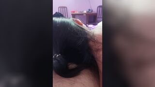 Nhỏ em họ nhõng nhẽo xin vào bú cu